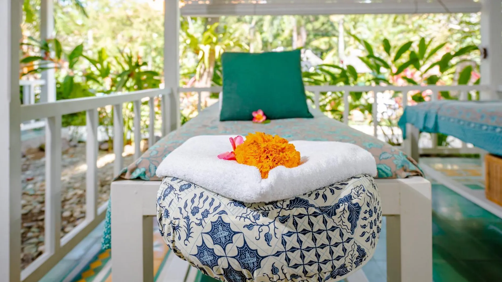 קוטה לומבוק Bali Garden Beach Resort 4*, קוטה לומבוק אינדונזיה