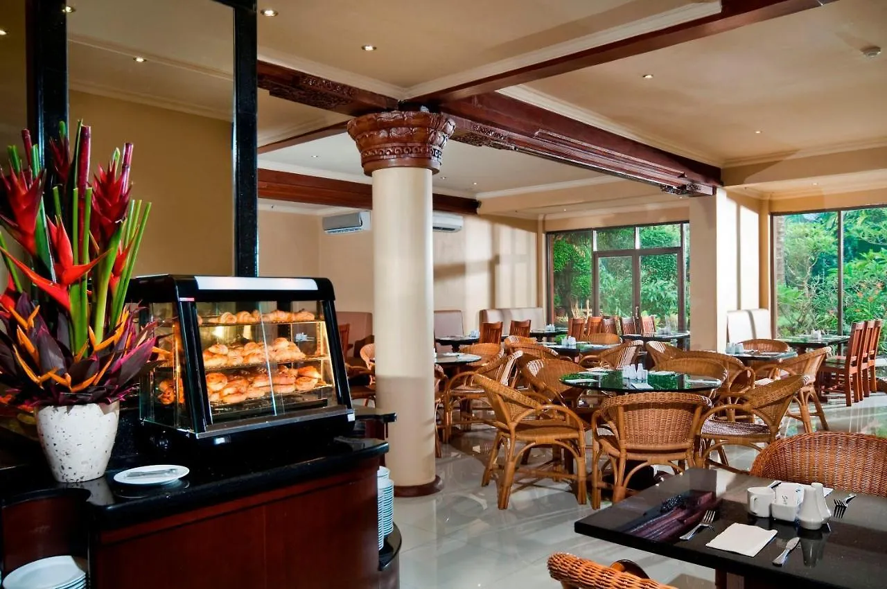 Bali Garden Beach Resort Kuta Lombok 4*,
